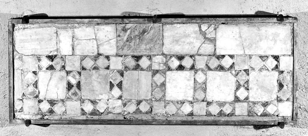 pavimento cosmatesco, frammento - ambito romano (secc. XII/ XIII)