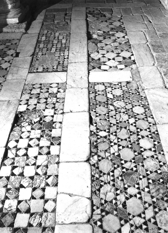 pavimento cosmatesco, frammento - ambito cosmatesco (sec. XII)