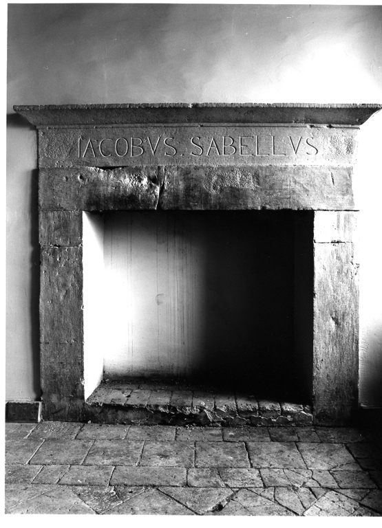 mostra di camino, opera isolata - ambito laziale (sec. XVI)