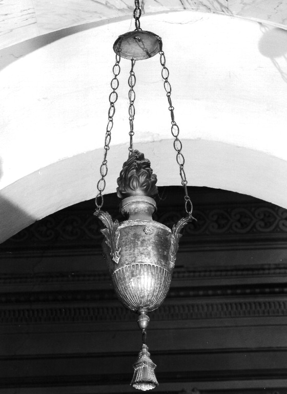 lampada - a vaso, serie - ambito romano (prima metà sec. XIX)