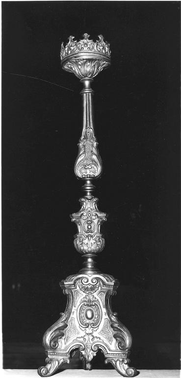candeliere d'altare, serie - bottega laziale (sec. XVIII)