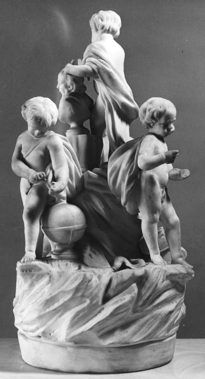quattro bambini con gli attrezzi della scultura (gruppo scultoreo) - manifattura De La Courtille (sec. XVIII)