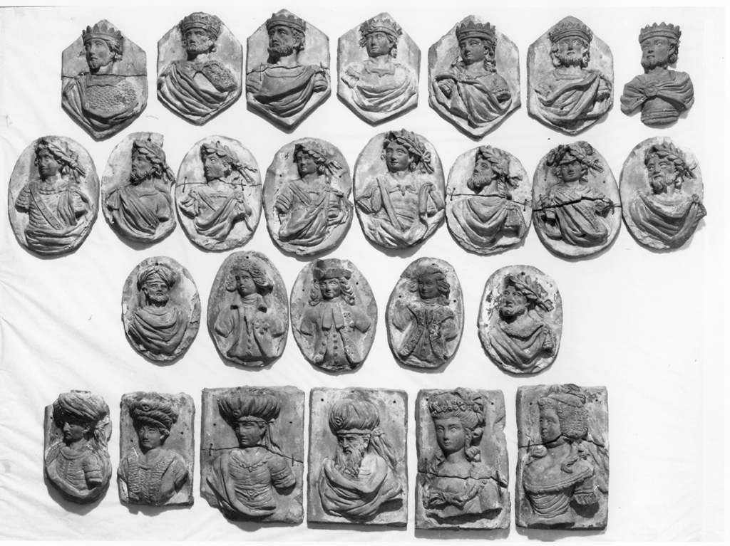 busto di uomo con turbante (formella) - ambito austro-ungarico (sec. XVIII)