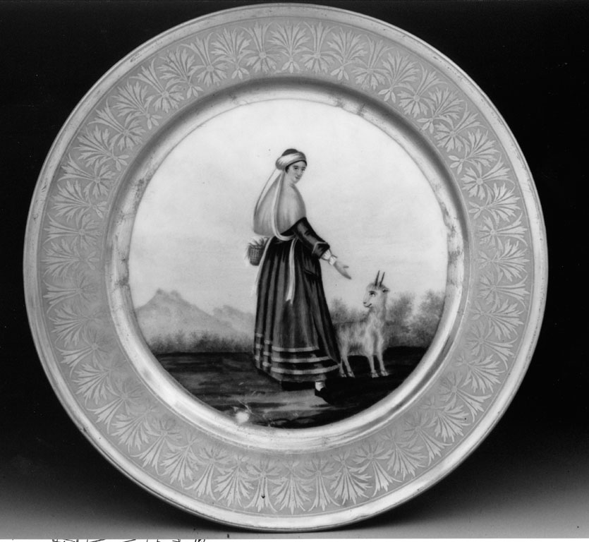 donna col costume calabrese (piatto) - manifattura napoletana (secondo quarto sec. XIX)