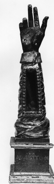reliquiario antropomorfo - a braccio, serie - ambito Italia centrale (seconda metà sec. XVII)