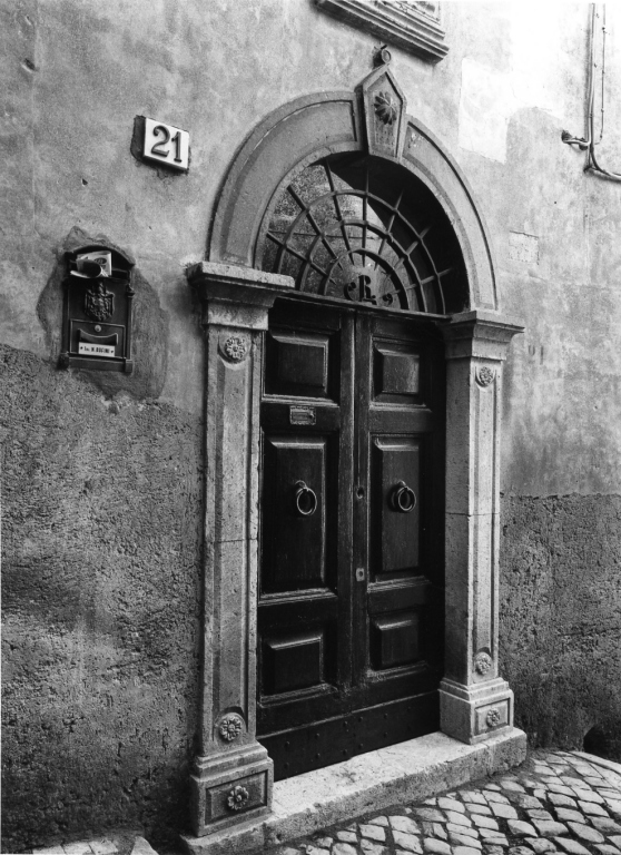 portale - ambito laziale (secondo quarto sec. XIX)