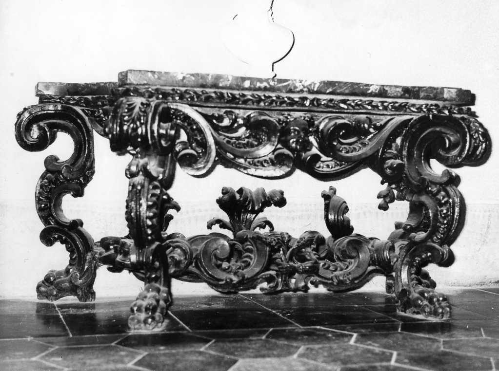 tavolo - ambito laziale (sec. XIX)