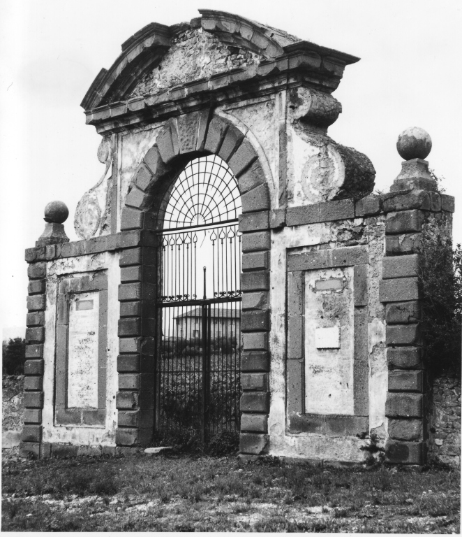 portale - ambito romano (sec. XVII)