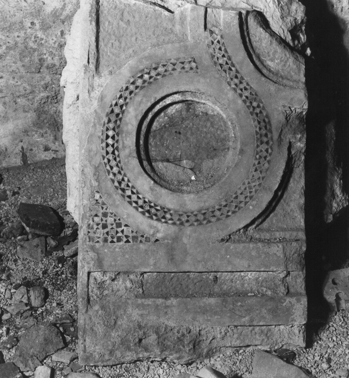 pluteo, frammento - ambito cosmatesco (inizio sec. XIII)