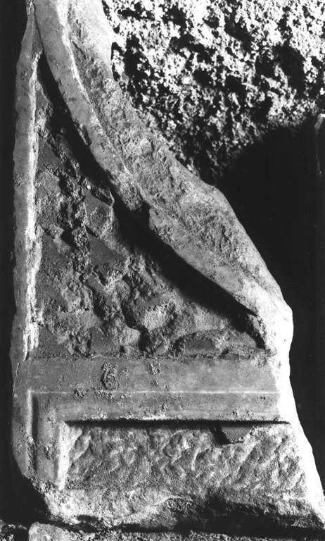 pluteo, frammento - ambito cosmatesco (secc. XII/ XIII)