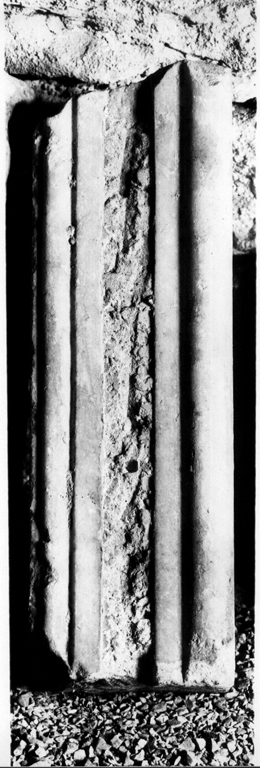 cornice, frammento - ambito romano (secc. XII/ XIII)
