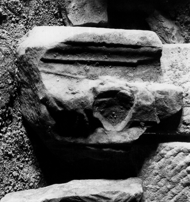 mensola, frammento - ambito romano (inizio sec. XII)