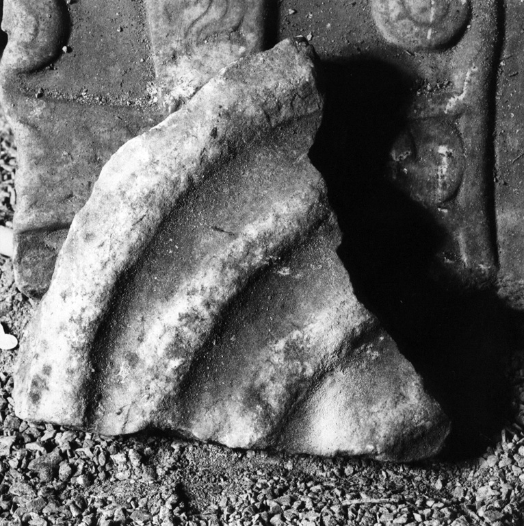 rilievo, frammento - bottega laziale (secc. IV/ VI)