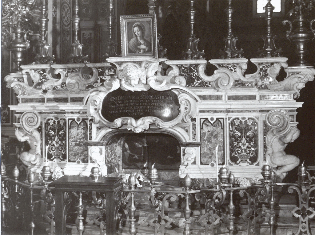 altare maggiore di Fanzago Cosimo (bottega) (seconda metà sec. XVII)