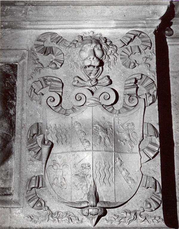 protome leonina con scudo araldico (rilievo) di Francesco da Chimento, Fancello Lorenzo (sec. XVI)