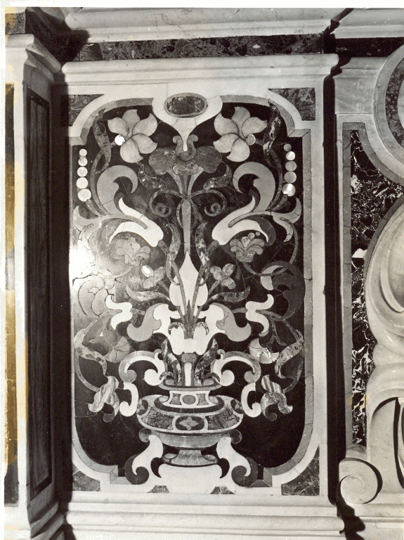 vaso con fiori (decorazione a intarsio) di Fanzago Cosimo (bottega) (seconda metà sec. XVII)