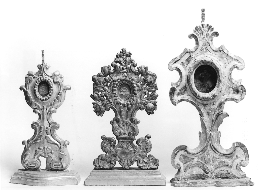 motivi decorativi a volute e foglie d'acanto (reliquiario - a ostensorio) - bottega laziale (sec. XVIII)