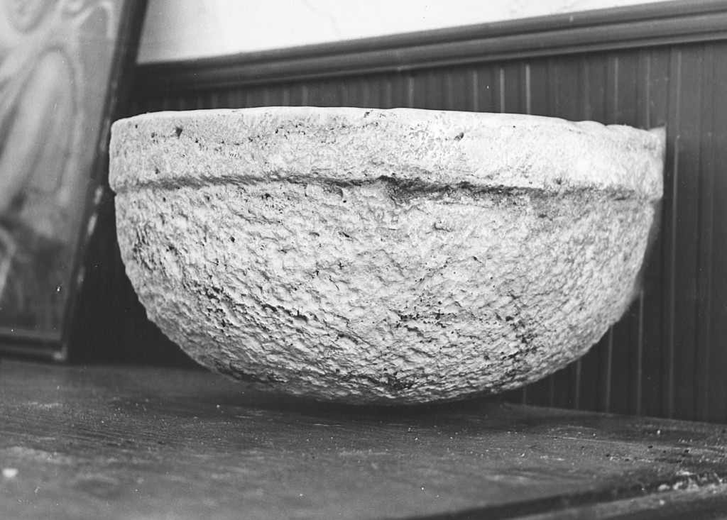 acquasantiera - ambito laziale (sec. XVII)