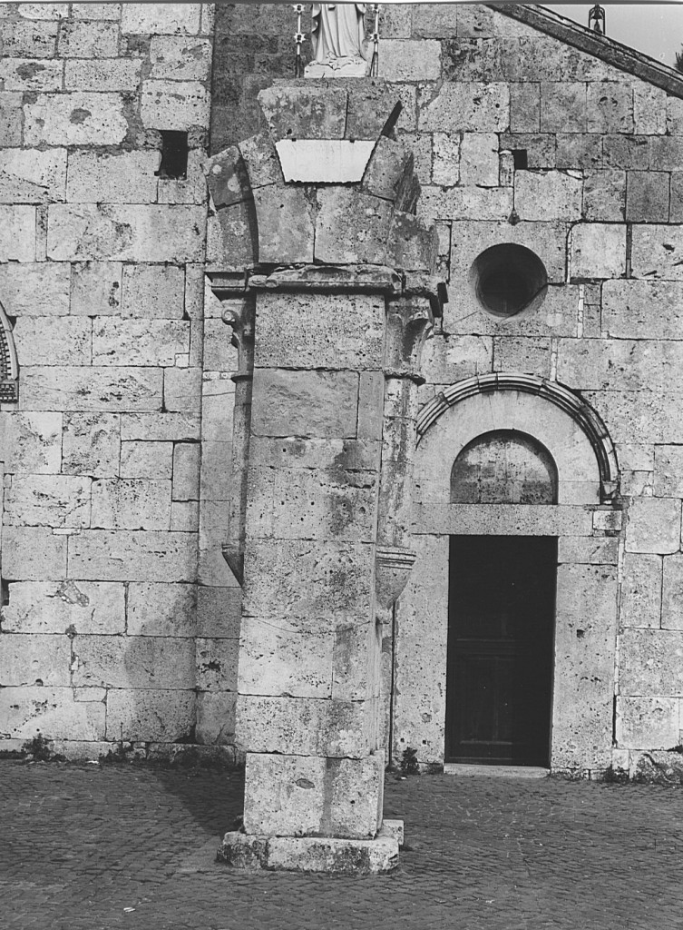 pilastro, frammento - ambito laziale (sec. XIII)