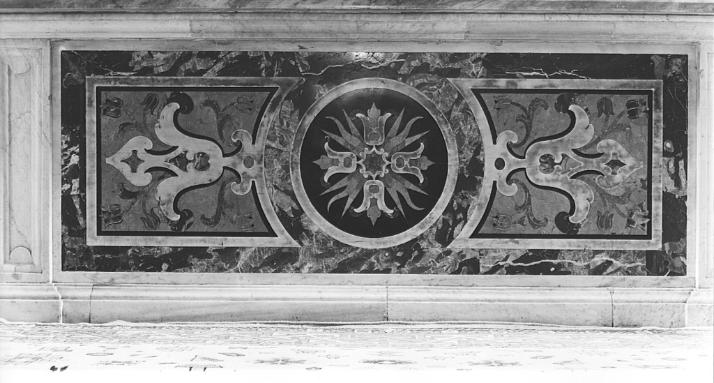 paliotto - a pannello piano - ambito laziale (metà sec. XVIII)