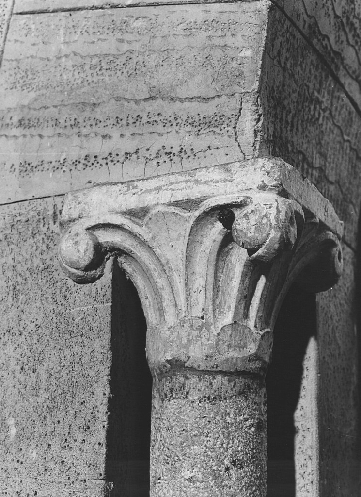 capitello di colonna - ambito laziale (prima metà sec. XIII)