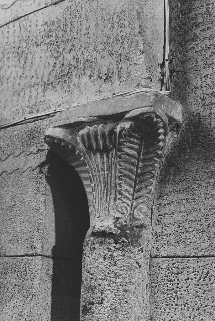 capitello di colonna - ambito laziale (prima metà sec. XIII)