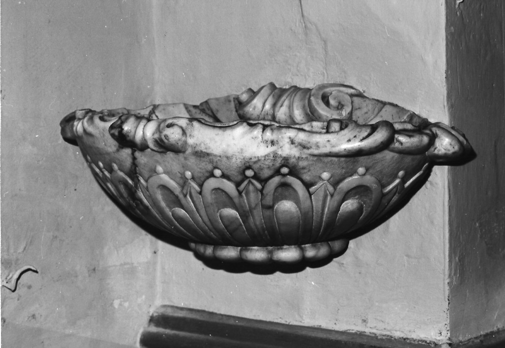 acquasantiera da parete, coppia - ambito viterbese (primo quarto sec. XVII)