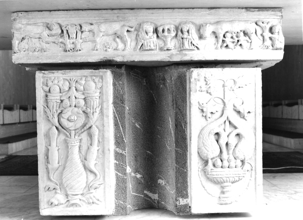 motivi decorativi (rilievo, insieme) - ambito Italia centro-meridionale (fine/inizio secc. XI/ XII)
