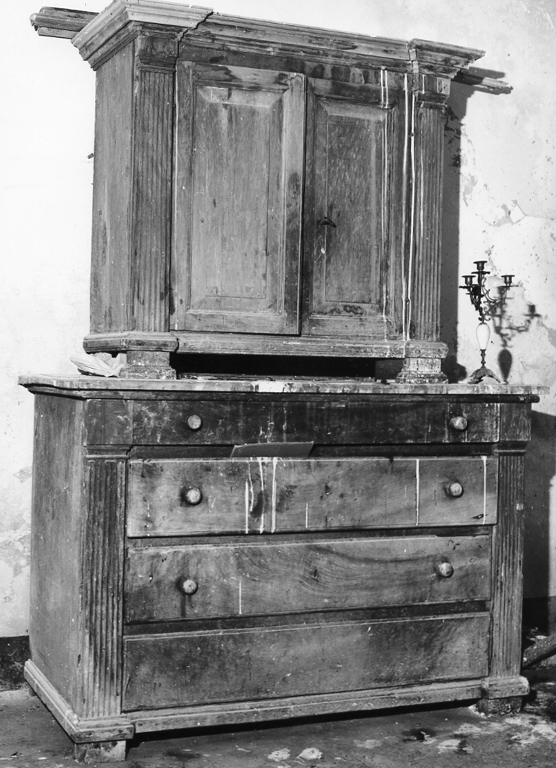 credenza a due corpi - ambito laziale (sec. XIX)