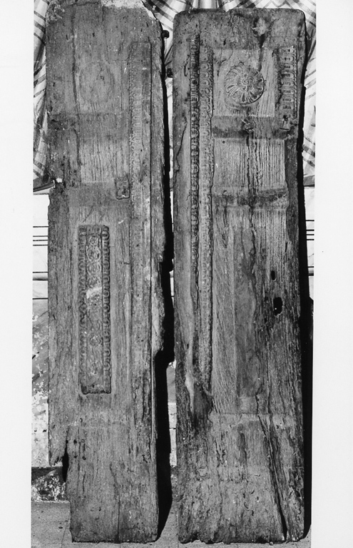 porta - a due battenti - ambito abruzzese (sec. XV)