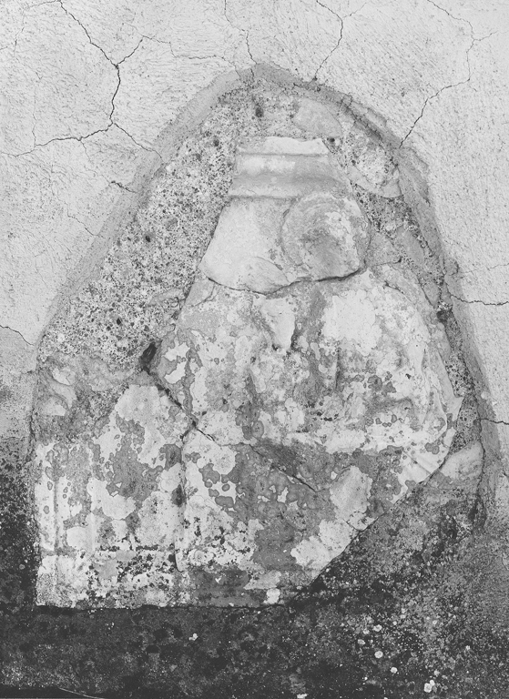 Madonna con Bambino (rilievo, frammento) - ambito laziale (secc. XVI/ XVII)