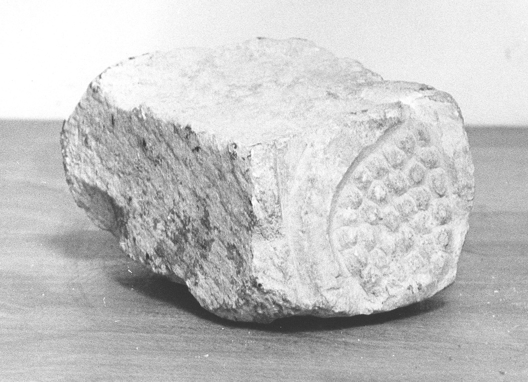 scultura, frammento - ambito laziale (secc. X/ XI)