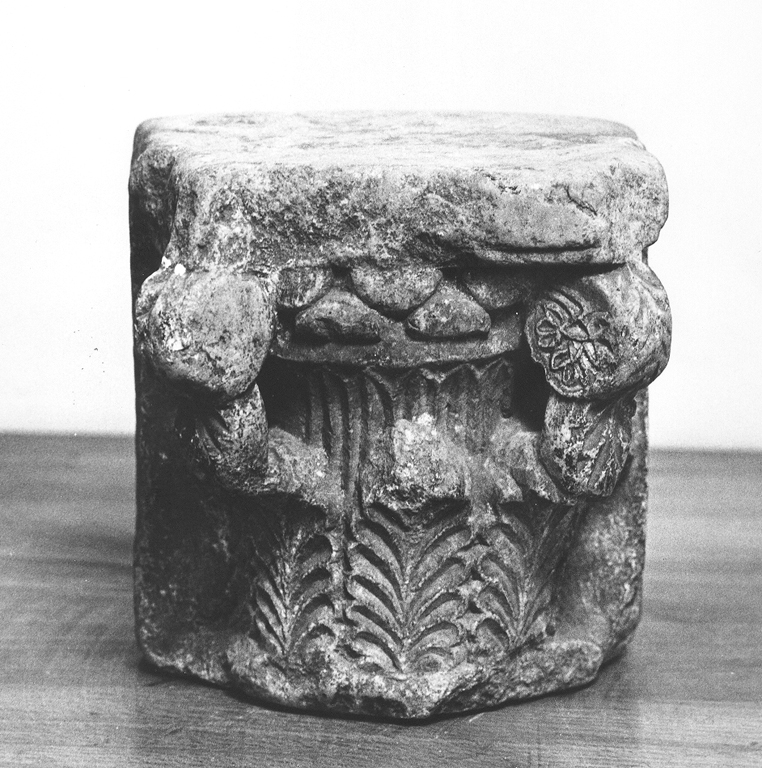 capitello - ambito laziale (sec. XV)