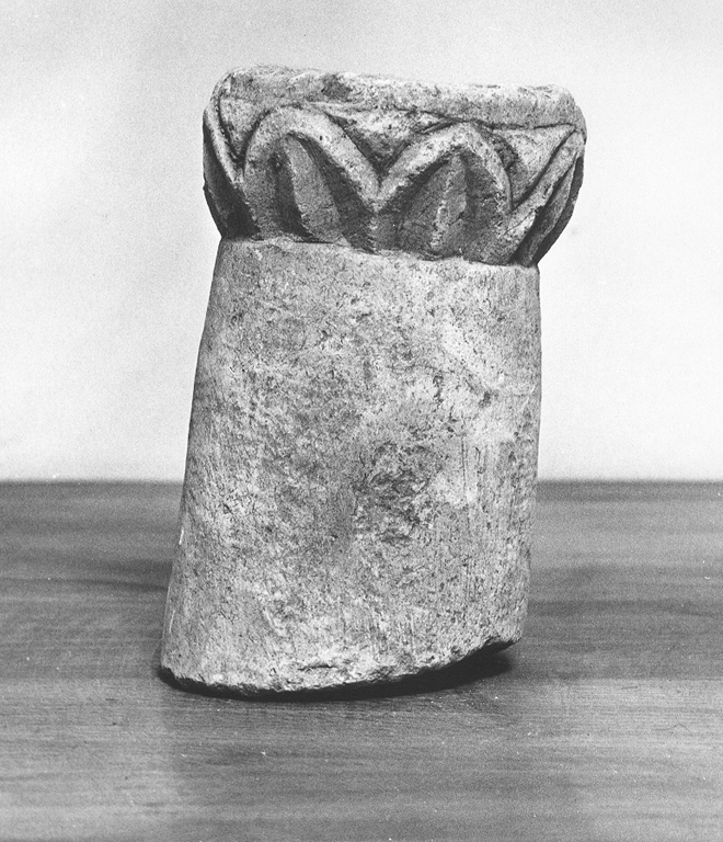 colonna, frammento - ambito laziale (secc. VIII/ IX)