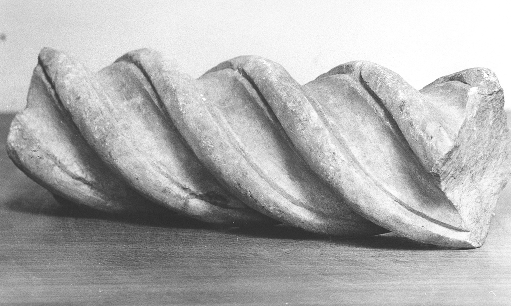 colonna tortile, frammento - ambito Italia centrale (sec. XIII)