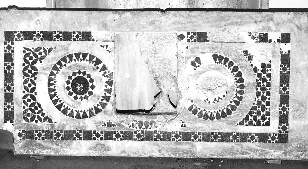 lastra, frammento - ambito cosmatesco (sec. XII)