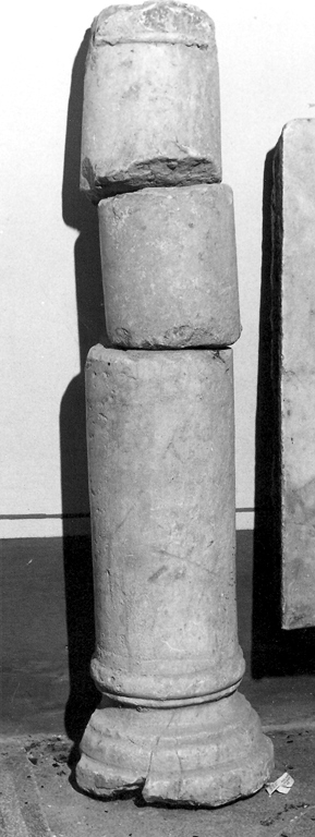 fusto di colonna, frammento - ambito laziale (secc. X/ XI)