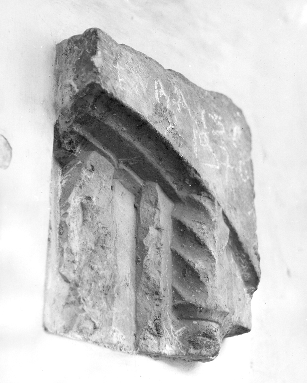 stipite, frammento - ambito tedesco (sec. XV)