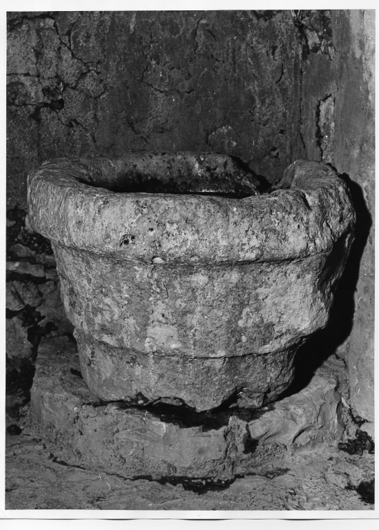 fontana - manifattura laziale (sec. XV)