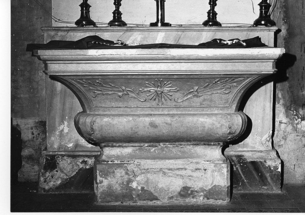 altare - a mensa - ambito laziale (sec. XVIII)