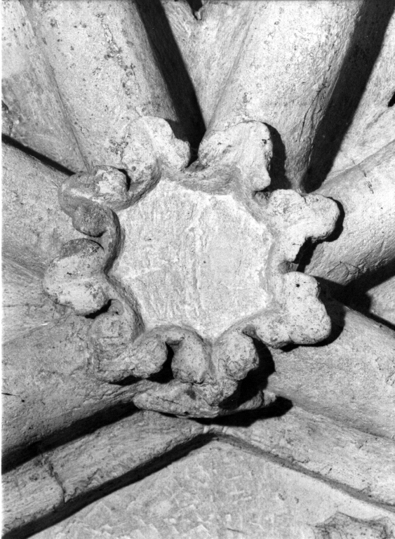 chiave di volta - ambito viterbese (sec. XIII)