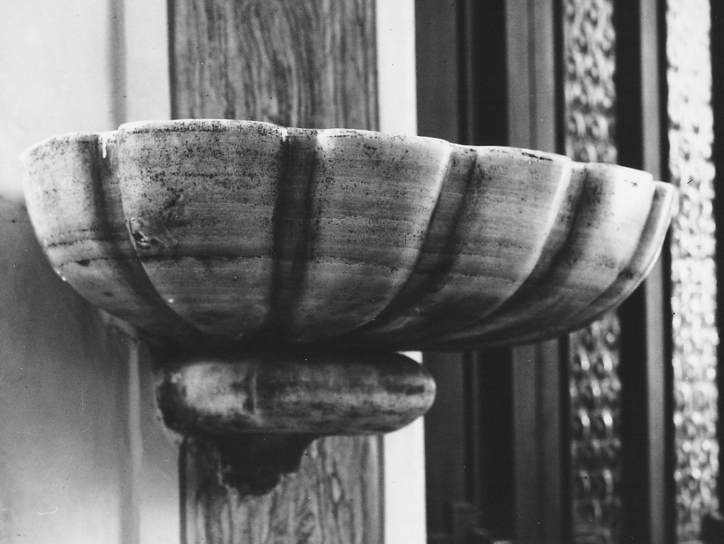 acquasantiera - ambito laziale (sec. XVIII)