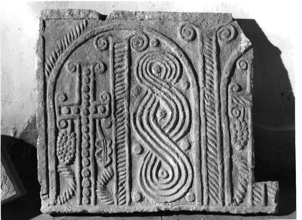 lastra, frammento - ambito laziale (secc. VIII/ IX)