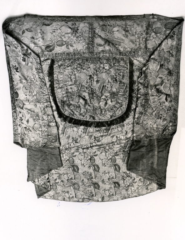 piviale - manifattura Italia meridionale (prima metà sec. XVIII)