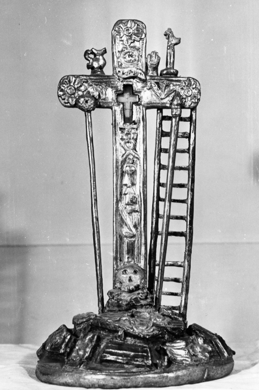 reliquiario - a croce - ambito laziale (sec. XVIII)