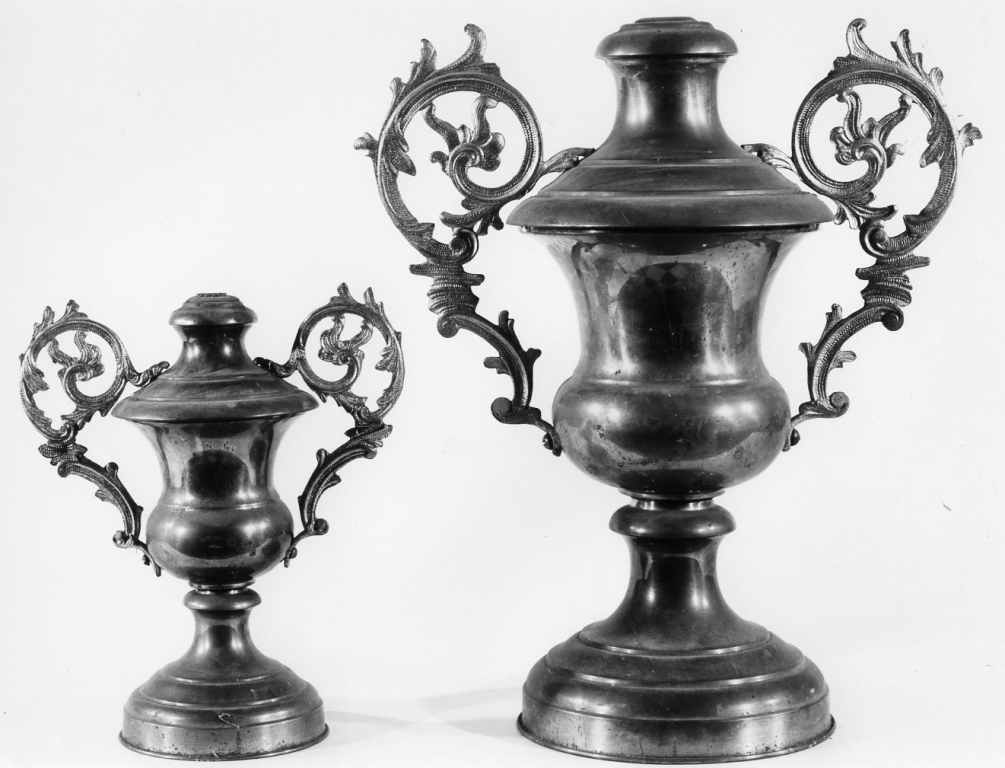 vaso d'altare con composizione floreale - ambito laziale (secc. XVIII/ XIX)