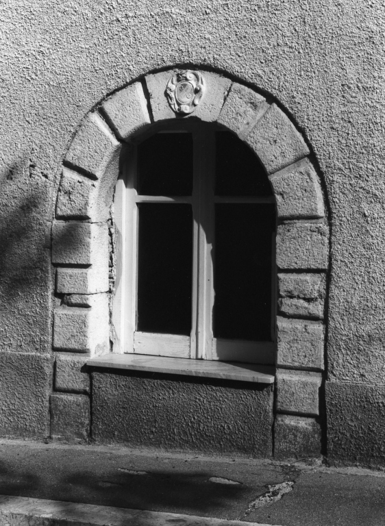 portale - ad arco - ambito laziale (sec. XVII)