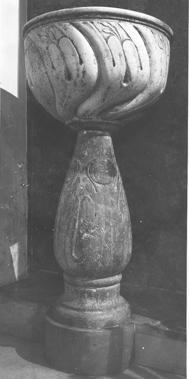 acquasantiera - ambito laziale (secc. XIV/ XV)