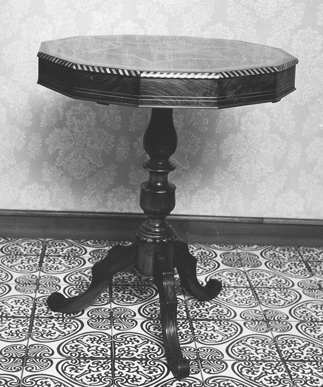 tavolino, coppia - ambito laziale (fine sec. XIX)