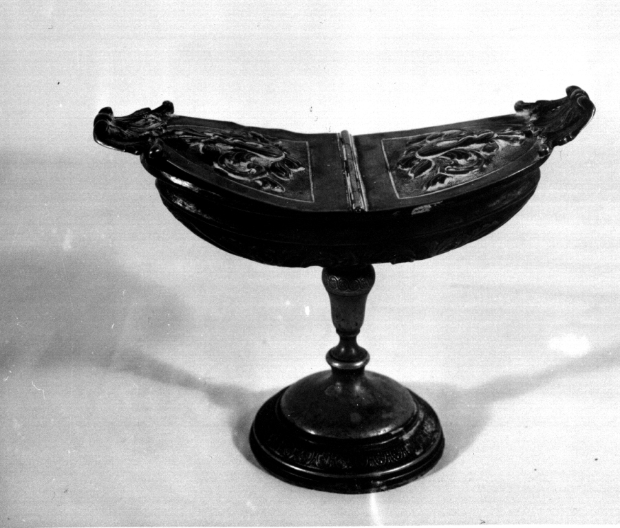 navicella portaincenso - a galeone - ambito laziale (sec. XVIII, sec. XIX)